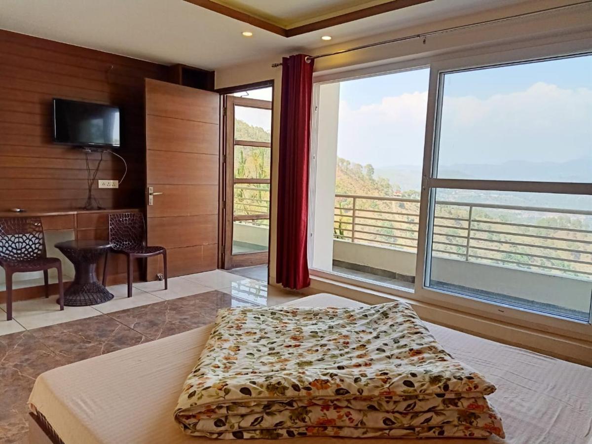 Villa Pine Peak Kasauli Exterior foto