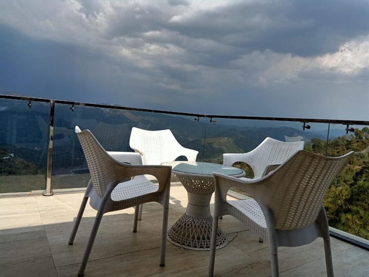 Villa Pine Peak Kasauli Exterior foto