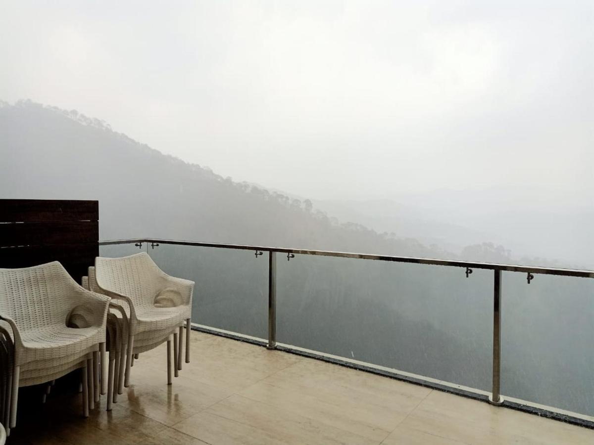 Villa Pine Peak Kasauli Exterior foto